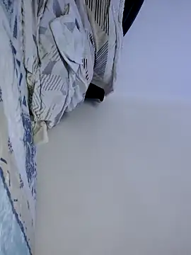 Katanubis online show from November 29, 2025, 4:04 am