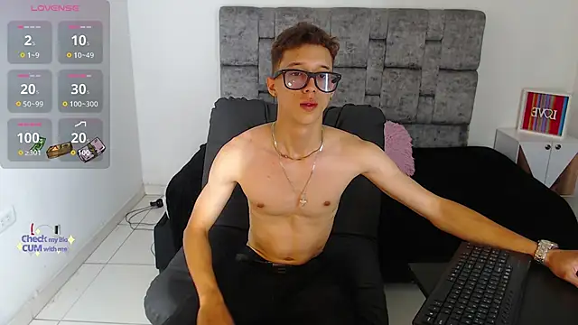 skinny bigcock02 online show from March 26, 2026, 8:58 pm