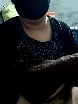 sharnjit299 online show from December 3, 2025, 5:00 pm