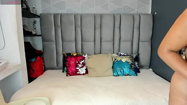 Natasha rose   online show from November 4, 2025, 7:24 pm