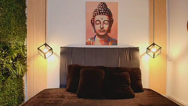 Cassie bloom online show from December 18, 2025, 8:37 pm