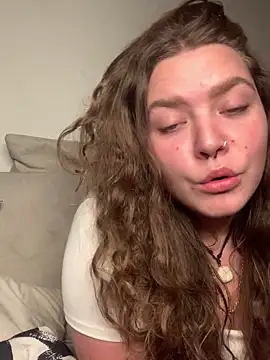 badcurvy online show from March 3, 2025, 9:59 pm