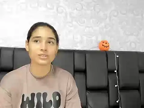 Snapshot of ElizaAndQuisha chatting on October 24, 2025, 1:07 pm ElizaAndQuisha online show from October 24, 2025, 1:07 pm