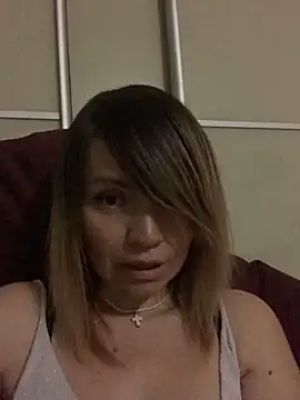 Ella Pearlie online show from March 4, 2025, 4:41 pm