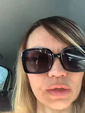 Ella Pearlie online show from March 11, 2025, 12:50 pm