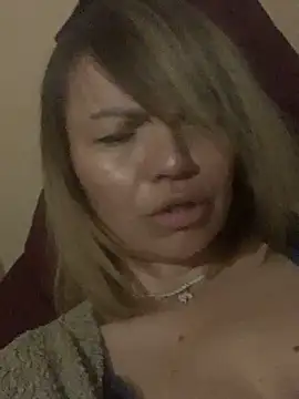 Ella Pearlie online show from March 16, 2025, 10:42 pm