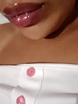 Snapshot of Sexlove1xo chatting on September 26, 2025, 3:27 pm Sexlove1xo online show from September 26, 2025, 3:27 pm