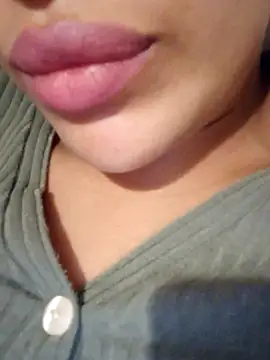 Snapshot of Sexlove1xo chatting on October 5, 2025, 8:40 pm Sexlove1xo online show from October 5, 2025, 8:40 pm