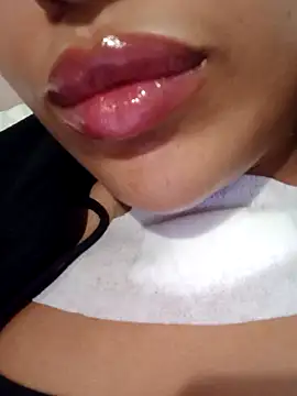 Snapshot of Sexlove1xo chatting on October 25, 2025, 1:40 pm Sexlove1xo online show from October 25, 2025, 1:40 pm