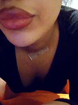 Snapshot of Sexlove1xo chatting on March 8, 2026, 2:04 am Sexlove1xo online show from March 8, 2026, 2:04 am