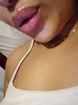 Sexlove1xo online show from June 17, 2026, 7:59 pm