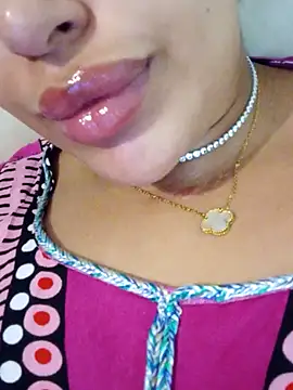 Sexlove1xo online show from June 26, 2026, 5:39 pm