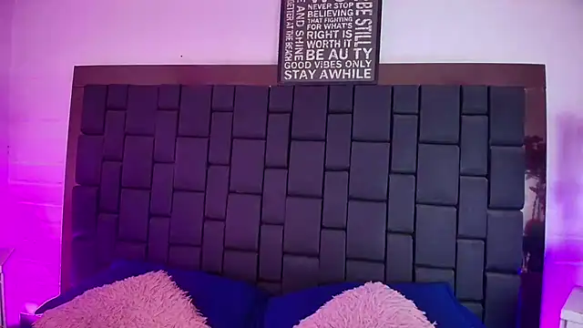 Snapshot of Lexi_Howard_ chatting on September 29, 2025, 3:33 am Lexi Howard online show from September 29, 2025, 3:33 am