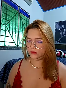 Snapshot of GoddessChaar chatting on April 2, 2026, 10:24 am GoddessChaar online show from April 2, 2026, 10:24 am