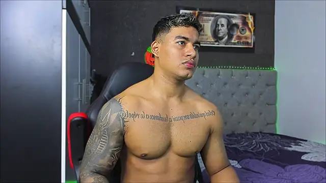 Snapshot of luigi_hot_ chatting on October 20, 2025, 5:35 pm luigi hot  online show from October 20, 2025, 5:35 pm
