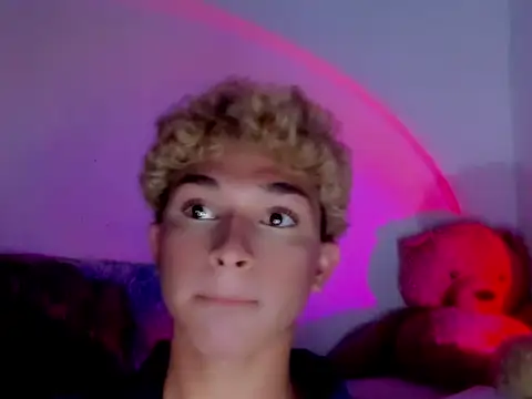 patrick angel6 online show from February 13, 2026, 5:14 am