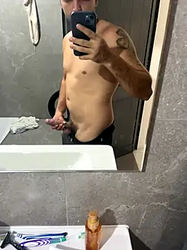 Snapshot of mikekmi21 chatting on September 17, 2025, 12:51 pm mikekmi21 online show from September 17, 2025, 12:51 pm