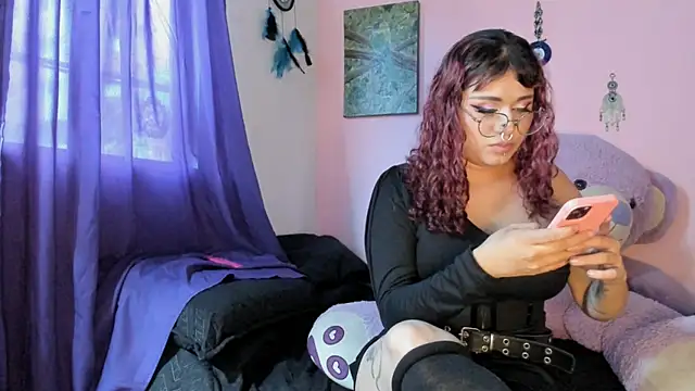 Snapshot of Maddy_Jhonsson chatting on April 9, 2026, 10:37 pm Maddy Jhonsson online show from April 9, 2026, 10:37 pm