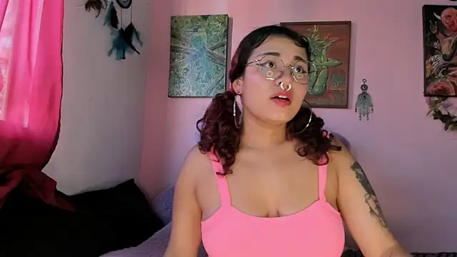 Maddy Jhonsson online show from June 24, 2026, 9:47 pm