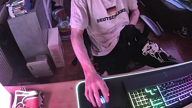 DerGeileLoveboy online show from December 5, 2025, 2:31 am