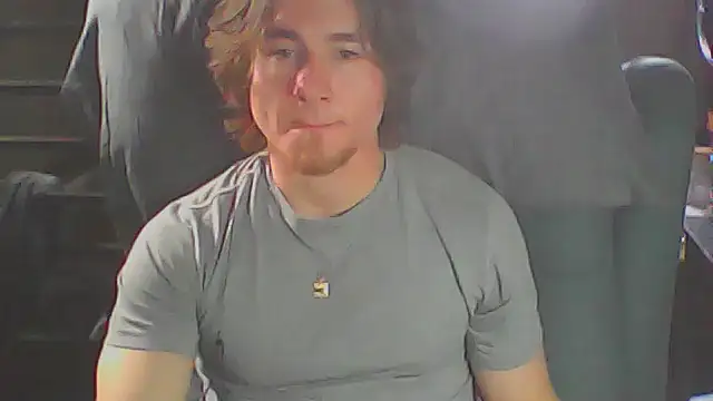 Snapshot of JCstrings chatting on January 7, 2026, 1:57 pm JCstrings online show from January 7, 2026, 1:57 pm