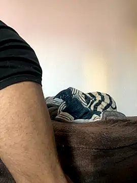 Erickhotddjots online show from November 18, 2025, 2:43 pm