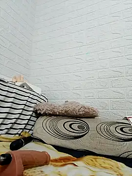 Ramona870 online show from November 30, 2025, 11:47 am