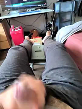 Snapshot of Aloxix chatting on September 29, 2025, 8:30 am Aloxix online show from September 29, 2025, 8:30 am