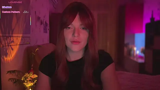 CherryRed Girl online show from May 11, 2026, 11:13 pm