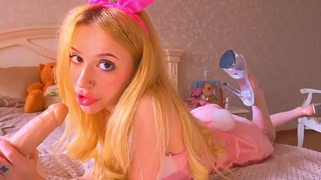  BunnyDollStella  online show from October 5, 2025, 5:28 am