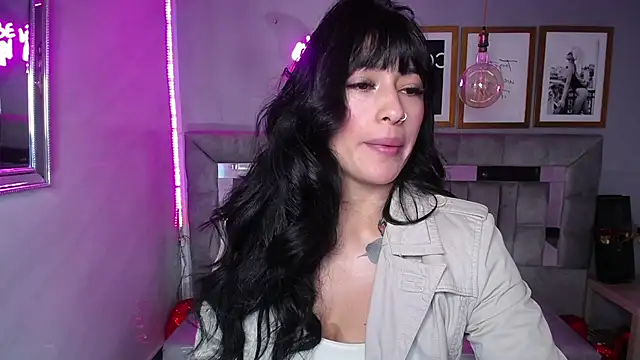 Snapshot of Isabella_Collen_v chatting on March 10, 2025, 12:37 pm Isabella Collen v online show from March 10, 2025, 12:37 pm