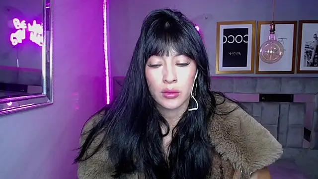 Snapshot of Isabella_Collen_v chatting on March 17, 2025, 12:46 pm Isabella Collen v online show from March 17, 2025, 12:46 pm