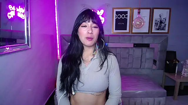 Snapshot of Isabella_Collen_v chatting on March 18, 2025, 12:58 pm Isabella Collen v online show from March 18, 2025, 12:58 pm