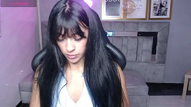 Snapshot of Isabella_Collen_v chatting on September 10, 2025, 1:00 pm Isabella Collen v online show from September 10, 2025, 1:00 pm