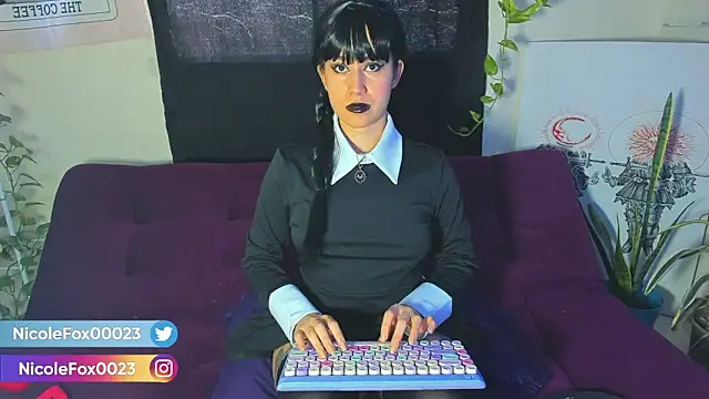 Snapshot of NicoleFox23_ chatting on September 26, 2025, 8:02 pm NicoleFox23 online show from September 26, 2025, 8:02 pm
