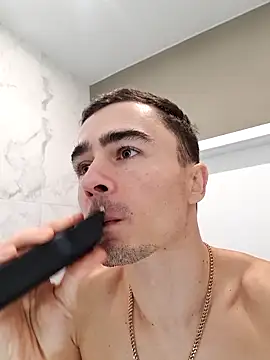 Snapshot of GoodGG chatting on October 18, 2025, 12:06 pm GoodGG online show from October 18, 2025, 12:06 pm