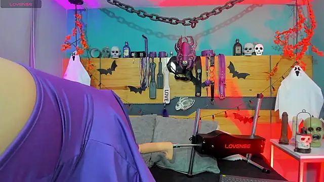 ChloeAllennn online show from October 24, 2025, 11:50 am