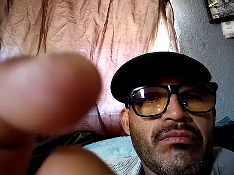 Mrpito7878 online show from February 25, 2025, 8:51 pm