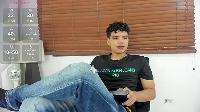 Snapshot of Axel_Forte chatting on September 23, 2025, 12:41 pm Axel Forte online show from September 23, 2025, 12:41 pm