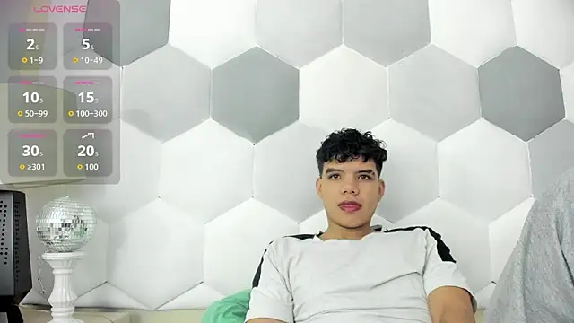 Snapshot of Axel_Forte chatting on October 3, 2025, 12:35 pm Axel Forte online show from October 3, 2025, 12:35 pm