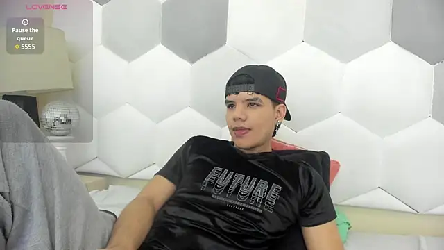 Snapshot of Axel_Forte chatting on October 17, 2025, 1:14 pm Axel Forte online show from October 17, 2025, 1:14 pm