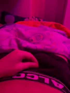 giuseppe18yo online show from February 27, 2025, 8:28 am