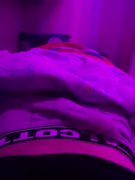 giuseppe18yo online show from February 28, 2025, 11:45 pm