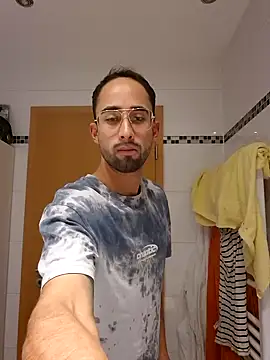 Fratello27 online show from February 21, 2025, 1:11 am