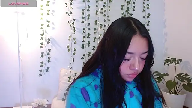 Snapshot of hellokitty__valery chatting on March 4, 2026, 3:01 am hellokitty valery online show from March 4, 2026, 3:01 am