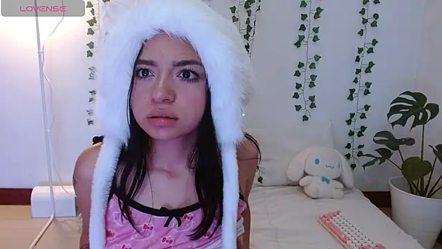 Snapshot of hellokitty__valery chatting on March 8, 2026, 2:04 am hellokitty valery online show from March 8, 2026, 2:04 am