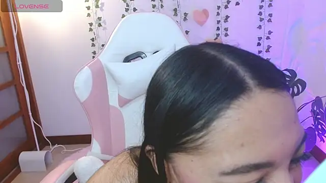 hellokitty  valery online show from June 13, 2026, 3:37 am