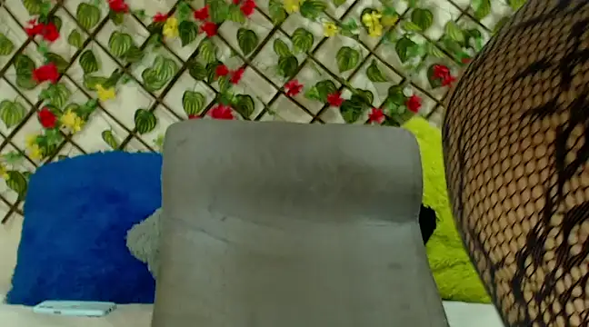 Snapshot of Karol-Brins chatting on March 13, 2025, 12:59 am Karol-Brins online show from March 13, 2025, 12:59 am