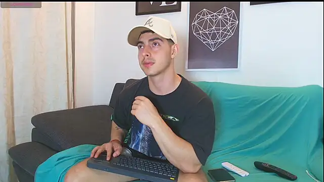 Snapshot of thomyafar chatting on February 21, 2025, 6:07 am thomyafar online show from February 21, 2025, 6:07 am