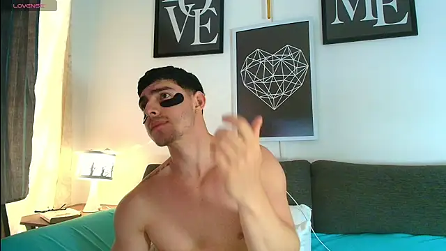 Snapshot of thomyafar chatting on November 14, 2025, 3:55 pm thomyafar online show from November 14, 2025, 3:55 pm